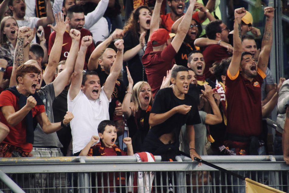 Fan gallery: Anticipation, joy, despair, relief - AS Roma