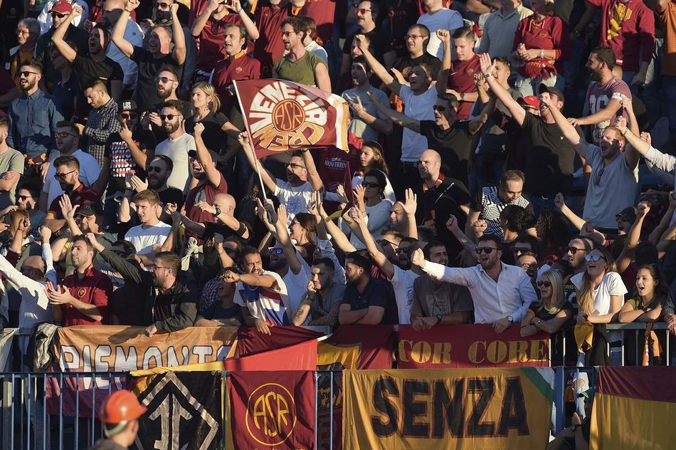 De Rossi: The fans should be free to support the team at home as well ...