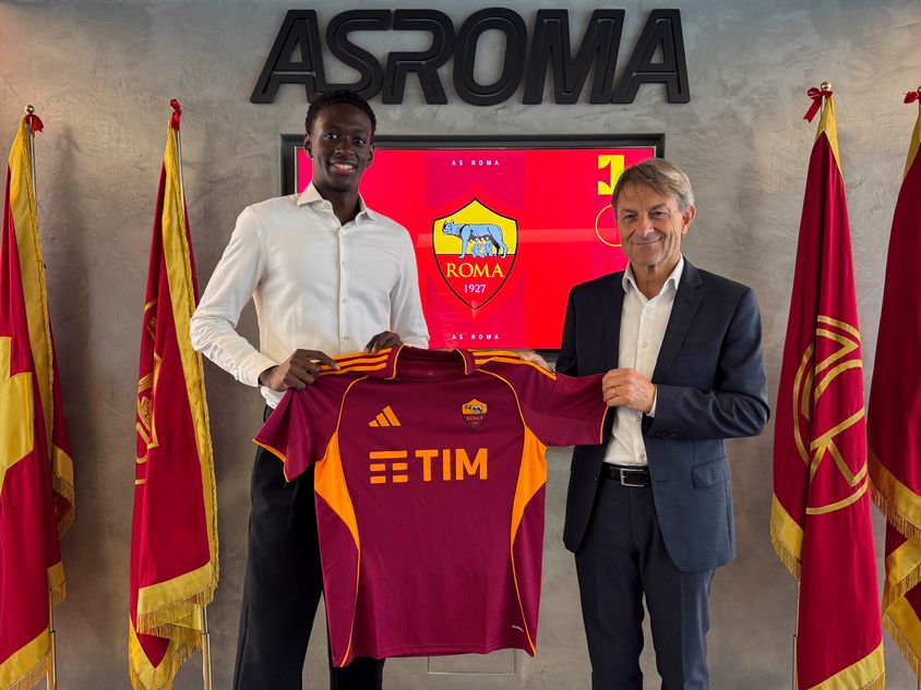 Seck rinnova con il Club fino al 2027 - AS Roma