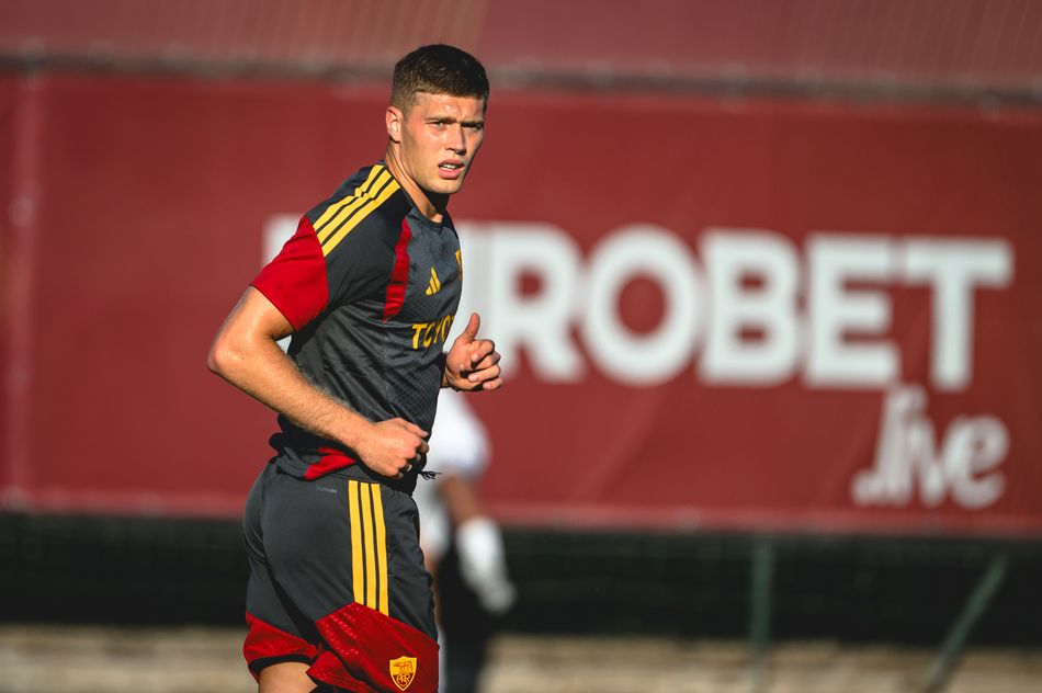 Artem Dovbyk sold to Bologna FC - AS Roma