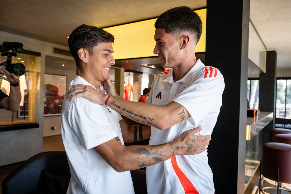 Gallery: Soulé's first day in Rome! - AS Roma