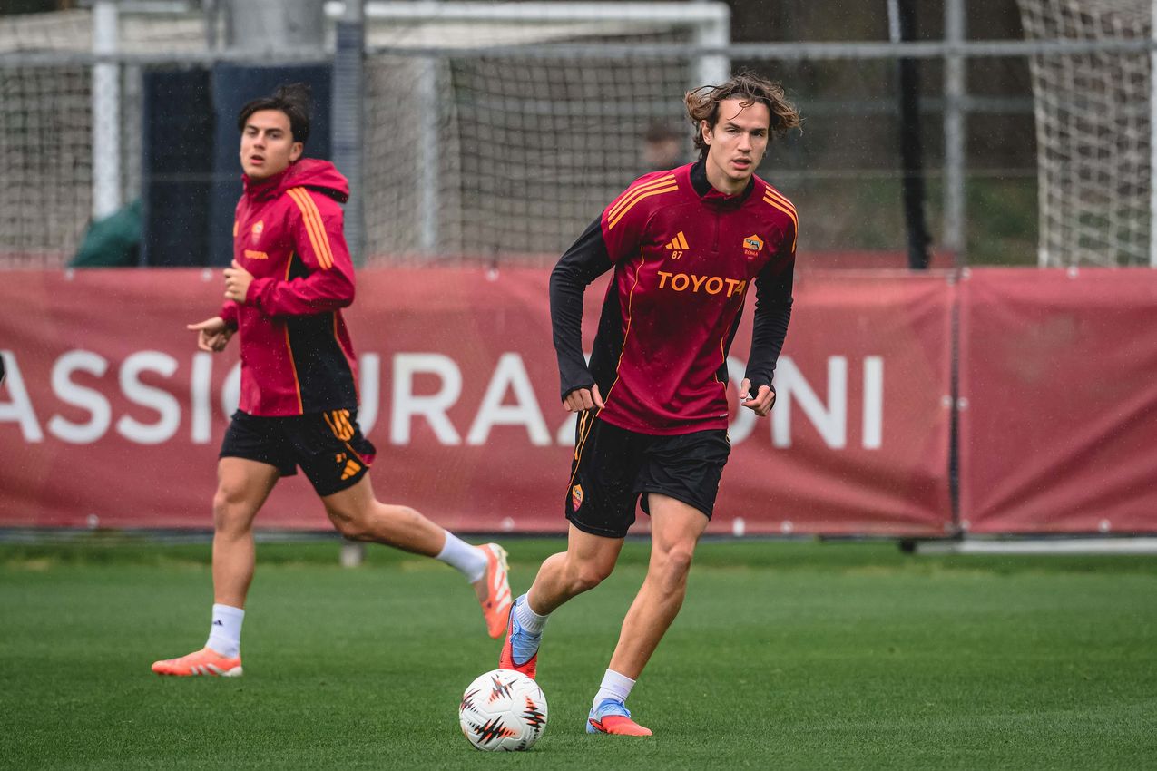 As Roma Gallery Image - Gallery allenamento lunedì 24