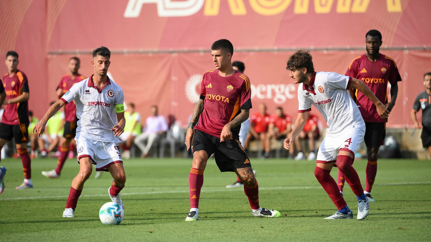 As Roma Gallery Image - Testi con il Trastevere
