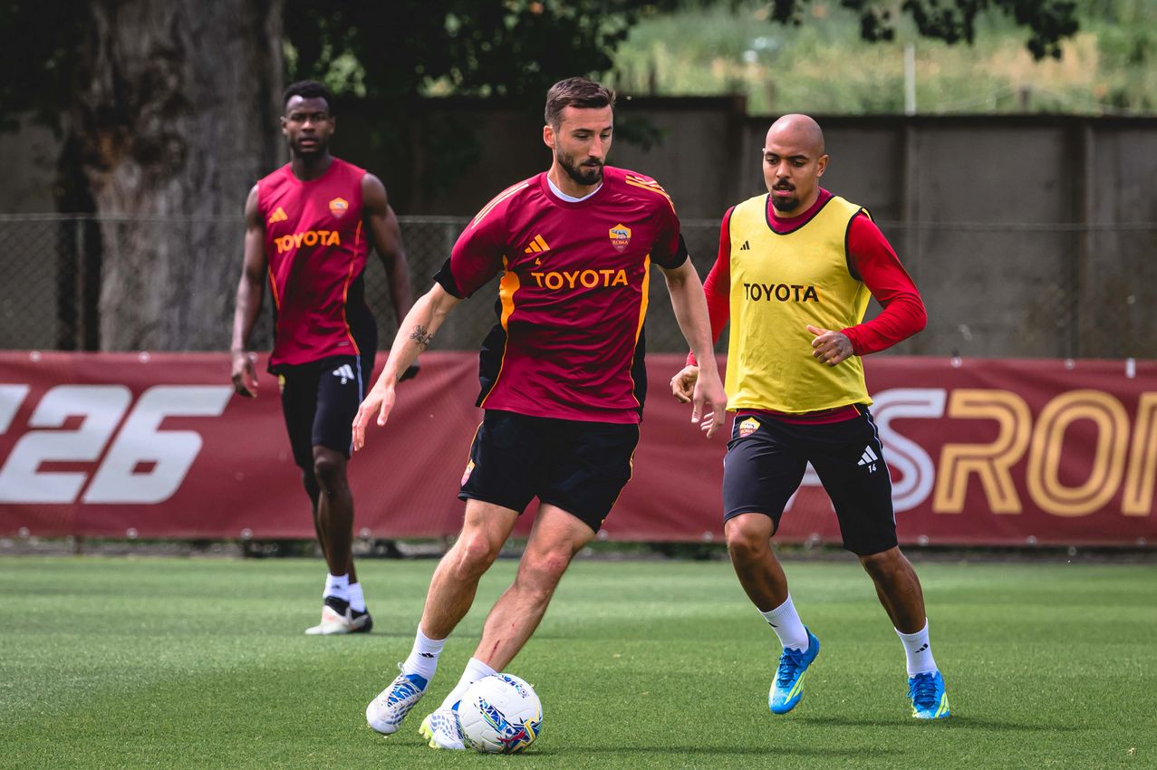 As Roma Gallery Image - Gallery: allenamento venerdì 14