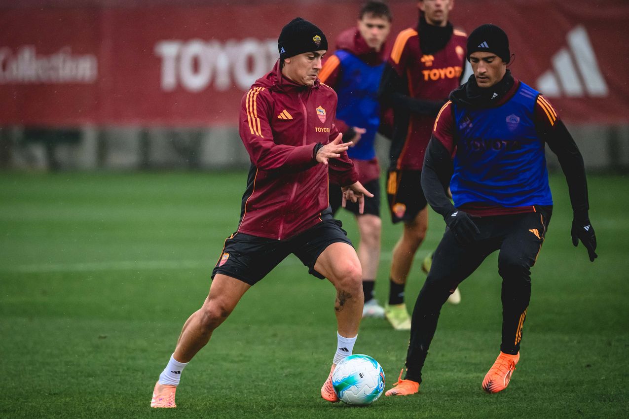 As Roma Gallery Image - Gallery allenamento lunedì 24