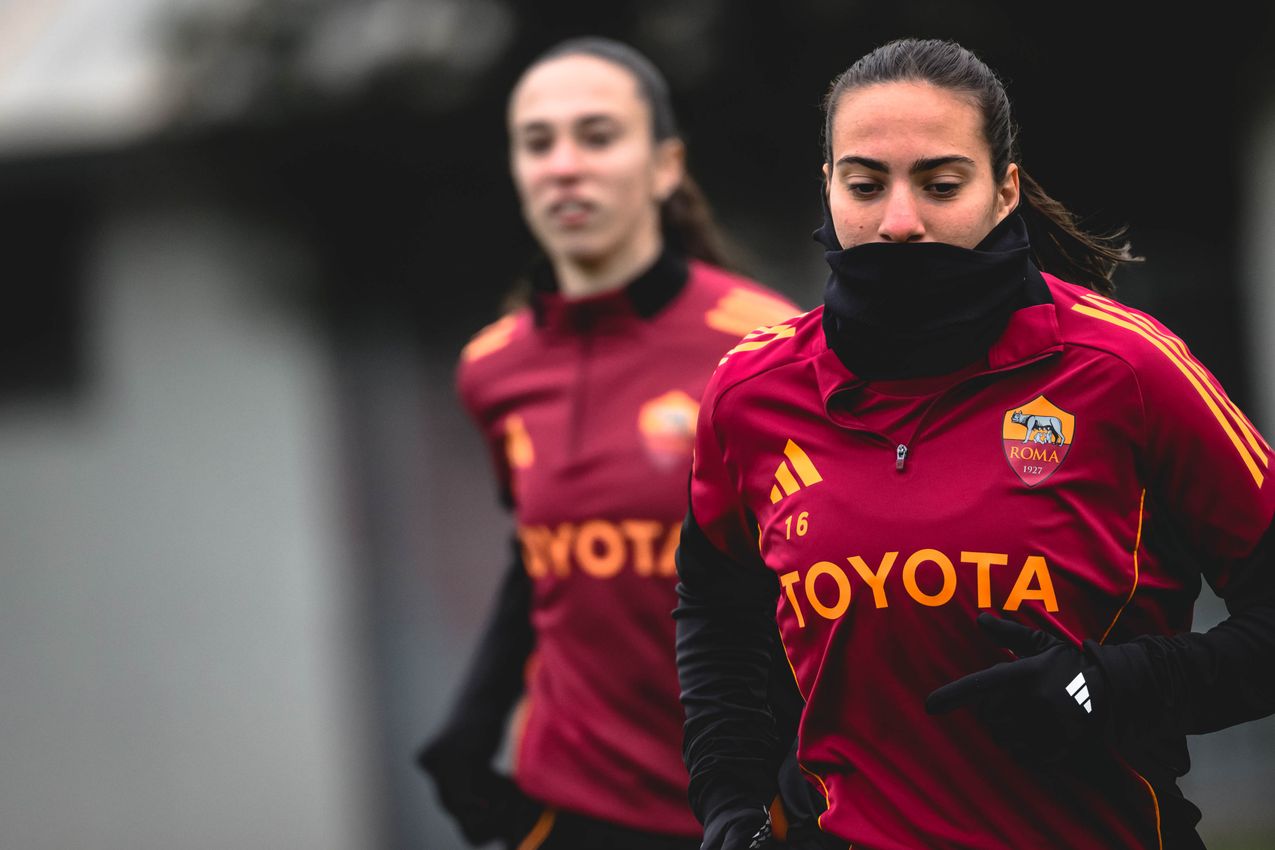 As Roma Gallery Image - Training Women
