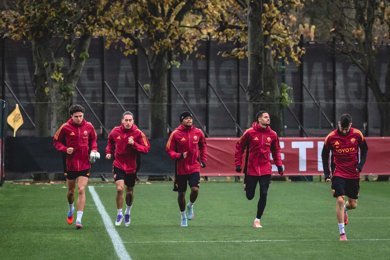 As Roma Gallery Image - Gallery allenamento lunedì 24