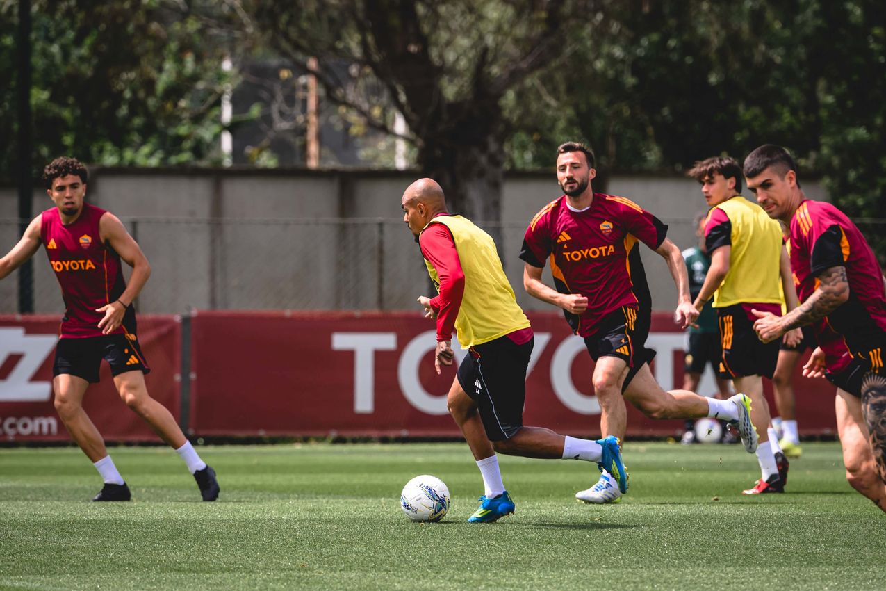 As Roma Gallery Image - Gallery: allenamento venerdì 14