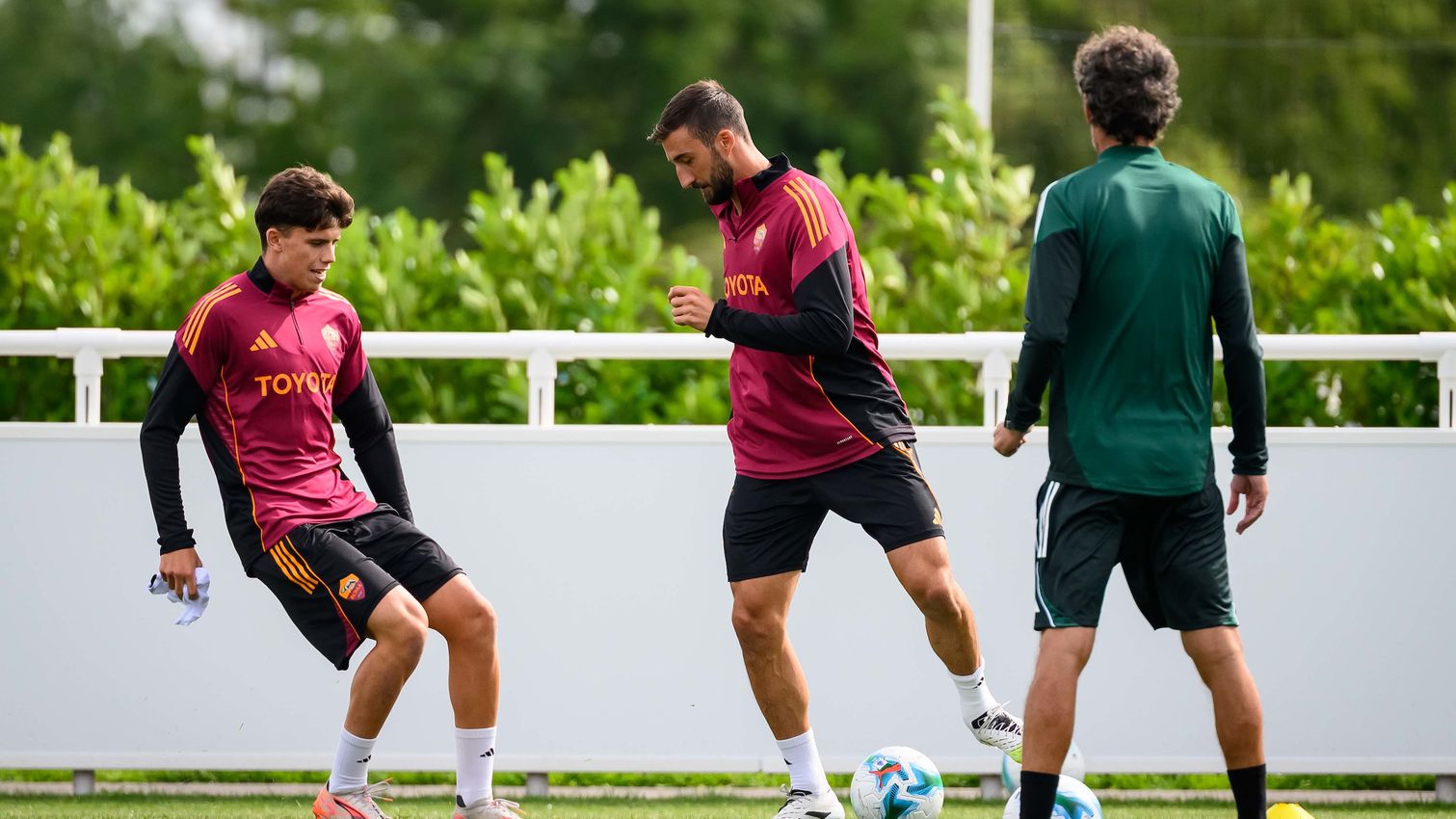 As Roma Gallery Image - Gallery Inghilterra primo giorno