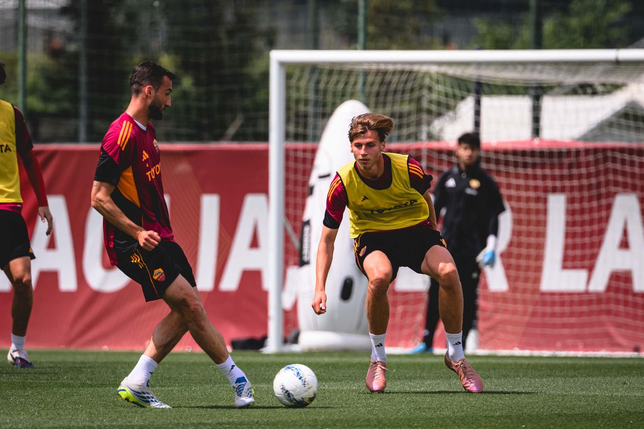 As Roma Gallery Image - Gallery: allenamento venerdì 14