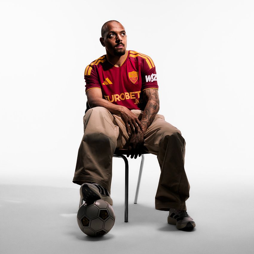 As Roma Gallery Image - AS Roma 26/278 Jersey gallery