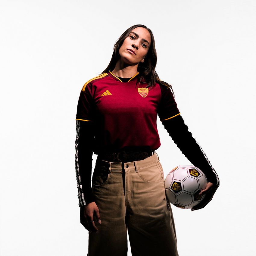 As Roma Gallery Image - AS Roma 26/278 Jersey gallery