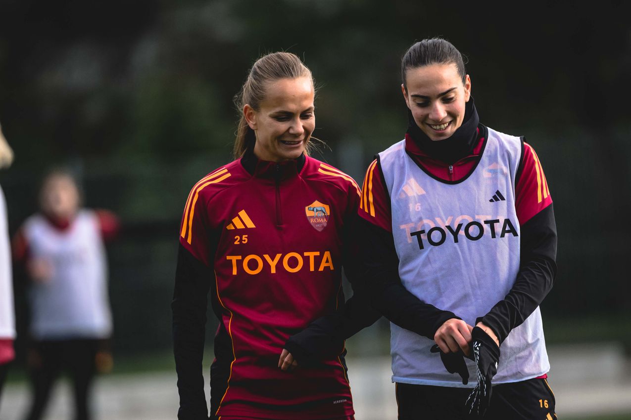 As Roma Gallery Image - Training Women