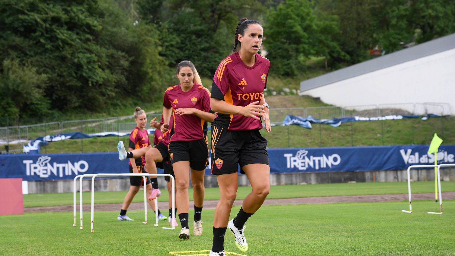 As Roma Gallery Image - Femminile