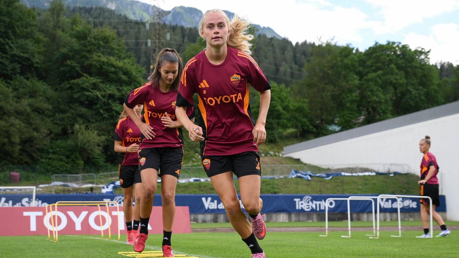 As Roma Gallery Image - Femminile