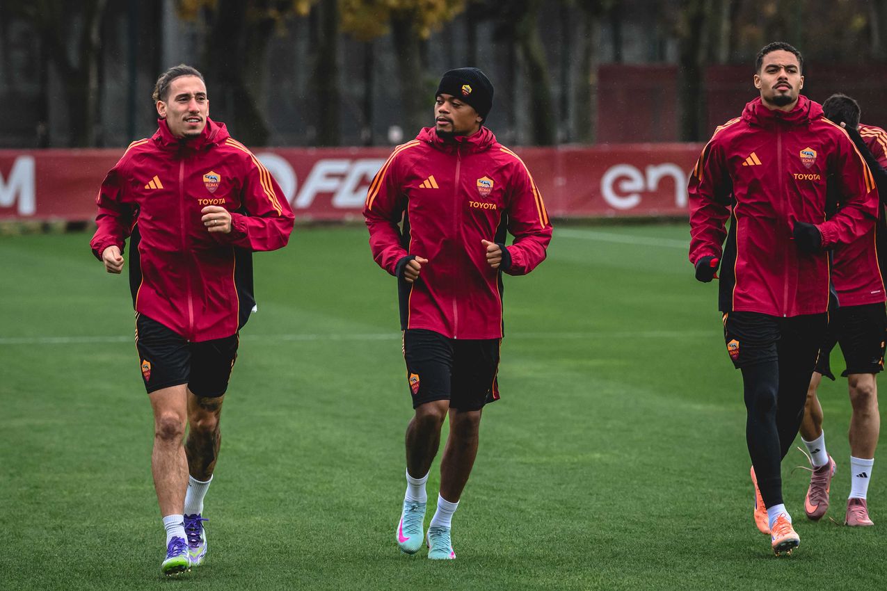 As Roma Gallery Image - Gallery allenamento lunedì 24