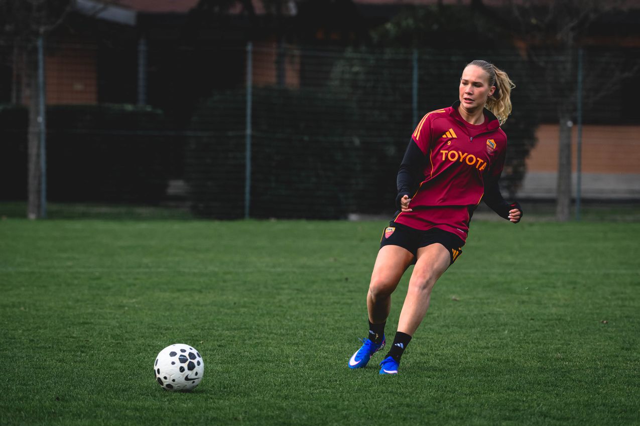 As Roma Gallery Image - Training Women