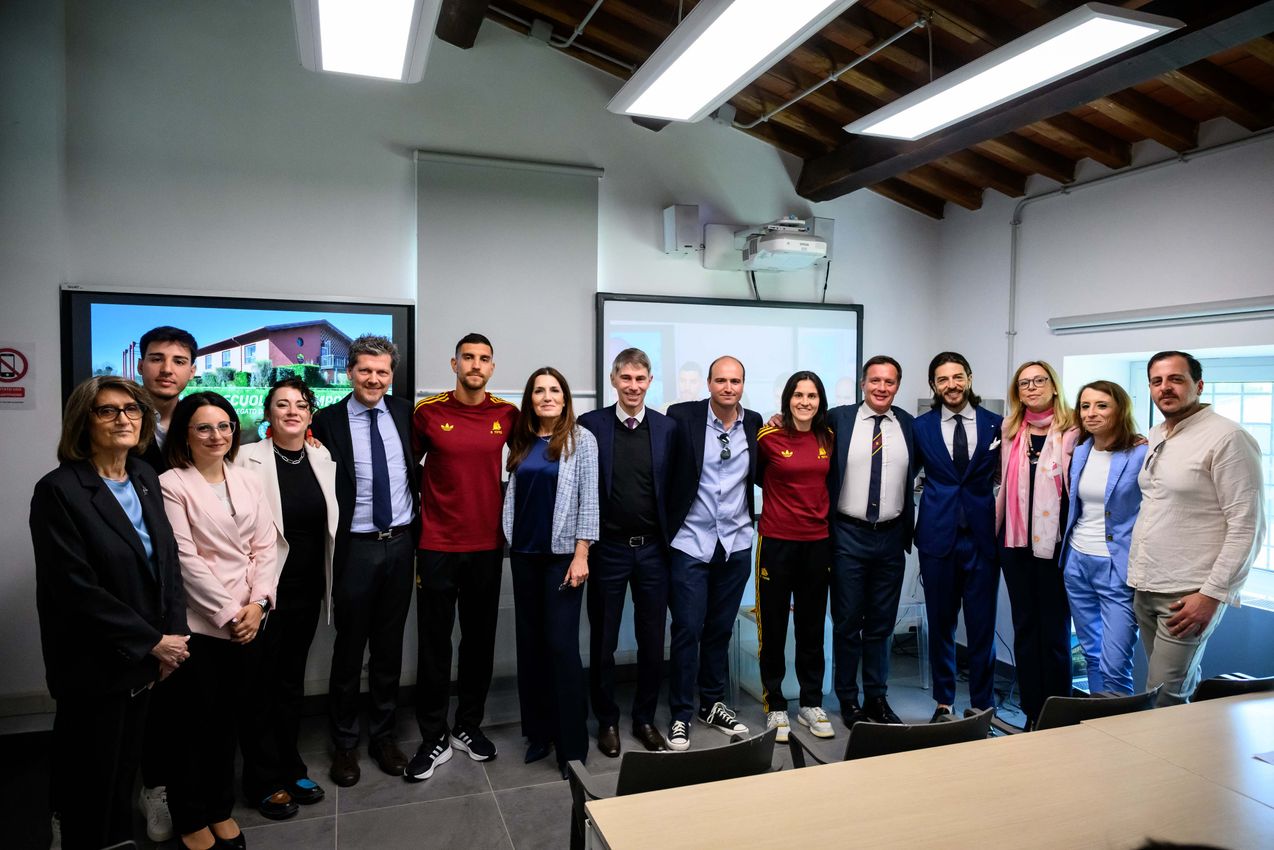 As Roma Gallery Image - Scuola in campo
