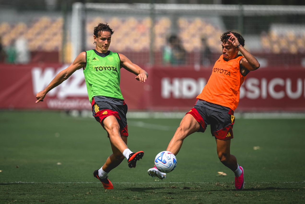 As Roma Gallery Image - Gallery allenamento venerdì 28
