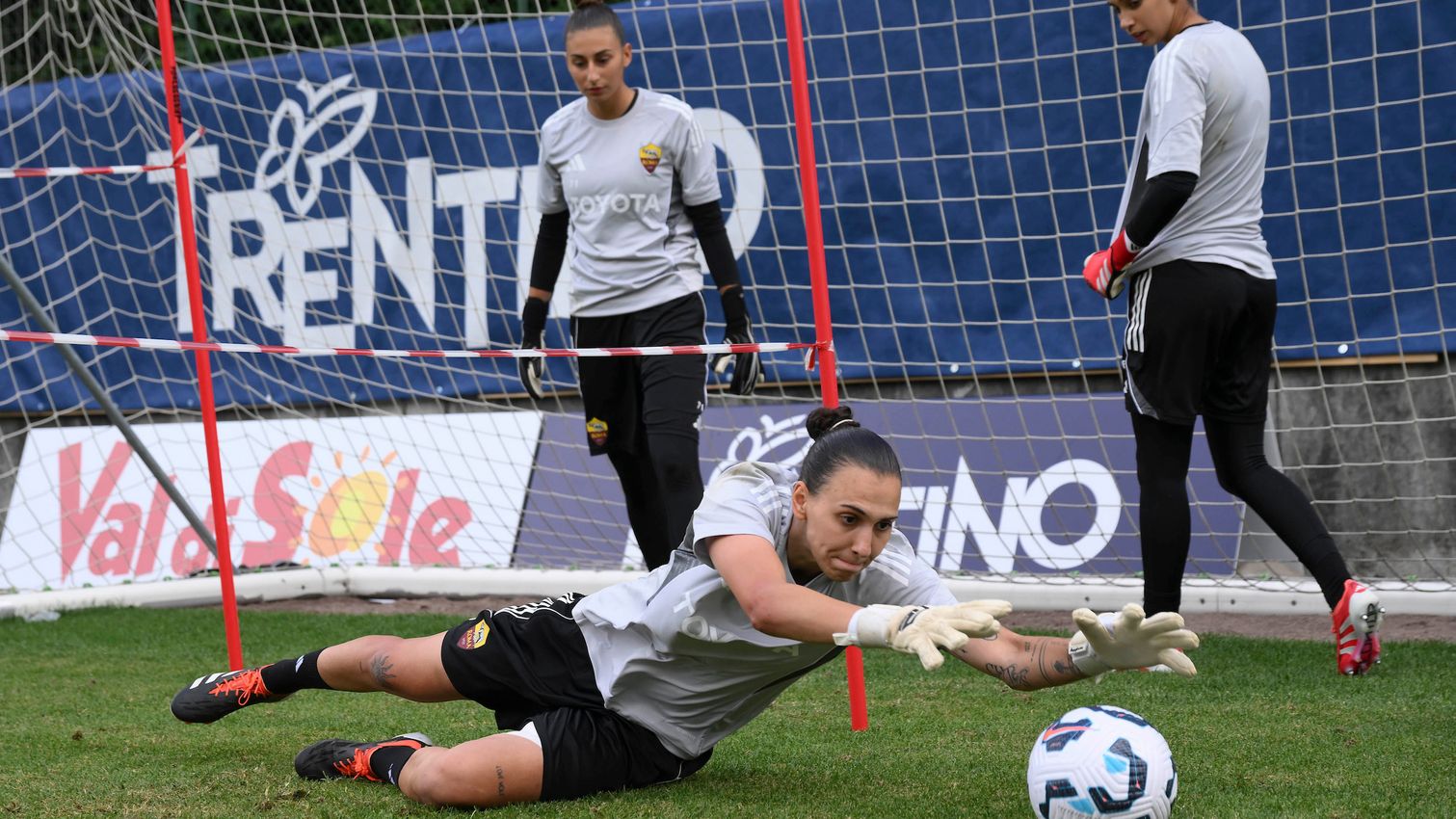 As Roma Gallery Image - Femminile