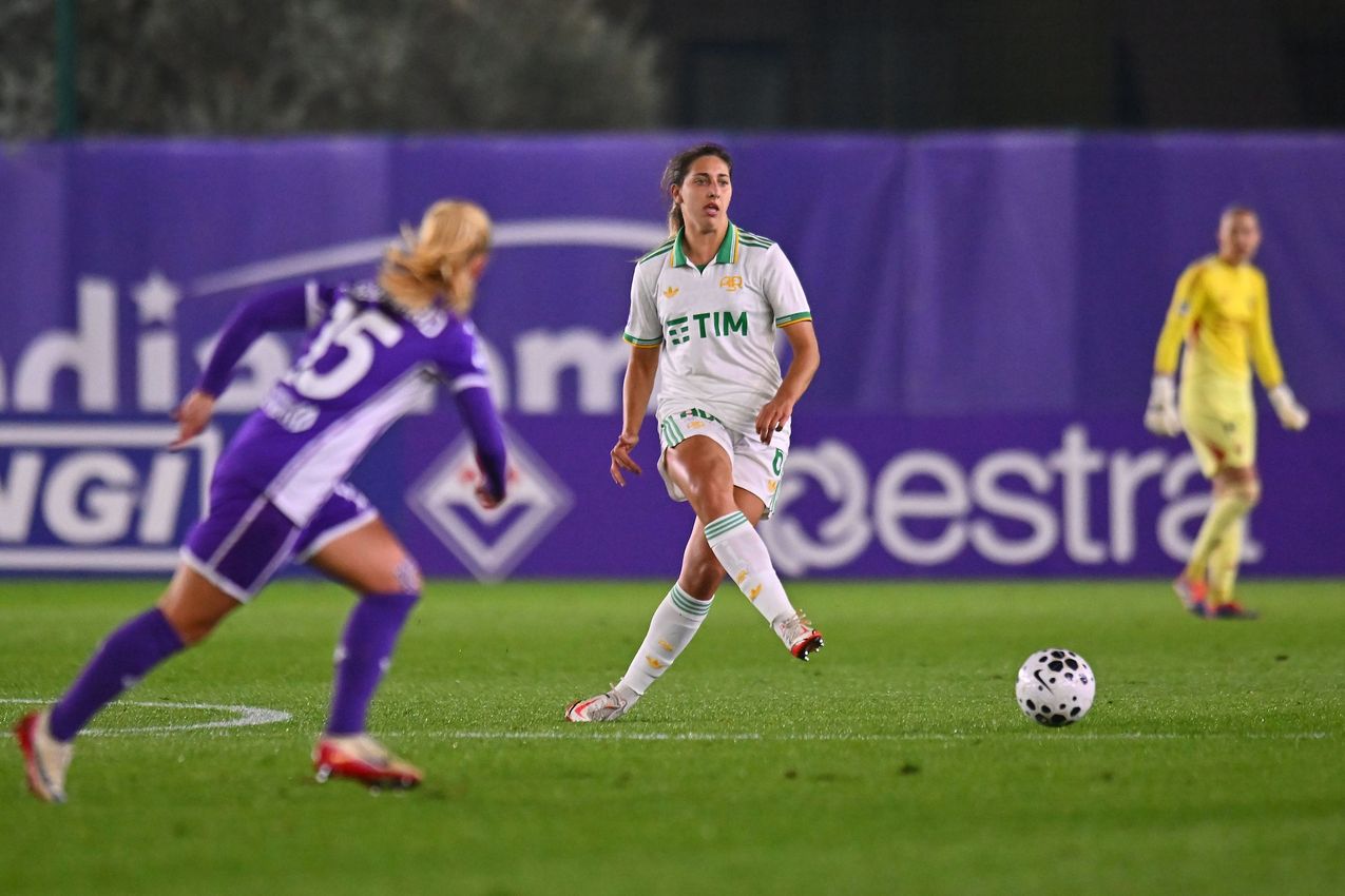 FLORENCE, ITALY - NOVEMBER 07: Oihane Valdezate of AS Roma during the Serie A Women match between ACF Fiorentina and AS Roma at Viola Park on November 07, 2025 in Florence, Italy. (Photo by AS Roma/AS Roma via Getty Images)