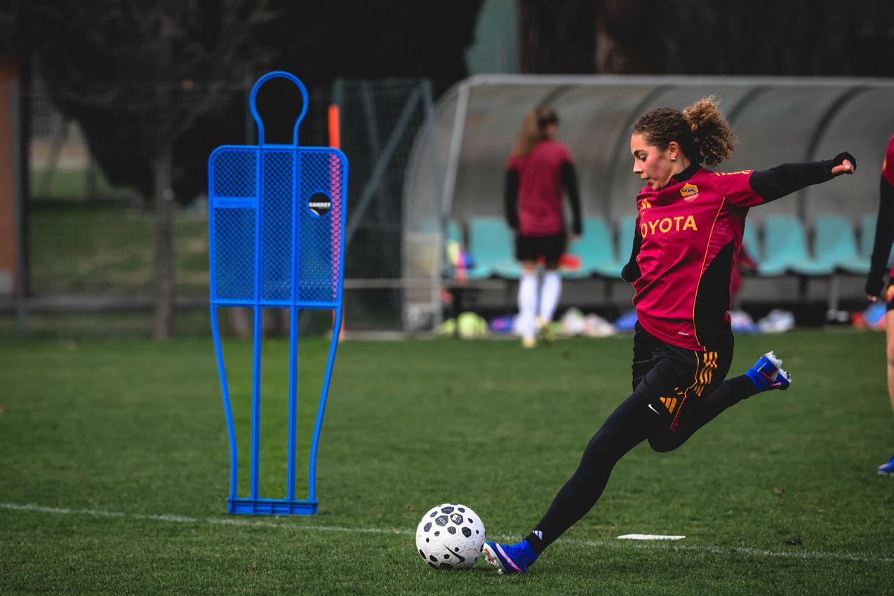 As Roma Gallery Image - Training Women