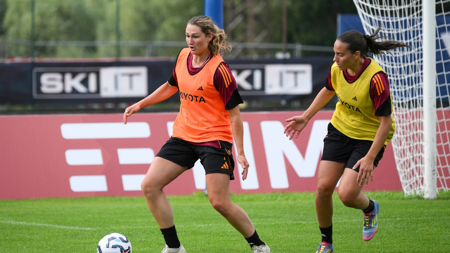 As Roma Gallery Image - Femminile