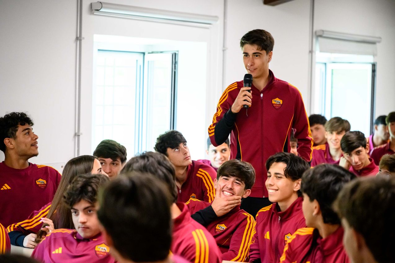 As Roma Gallery Image - Scuola in campo