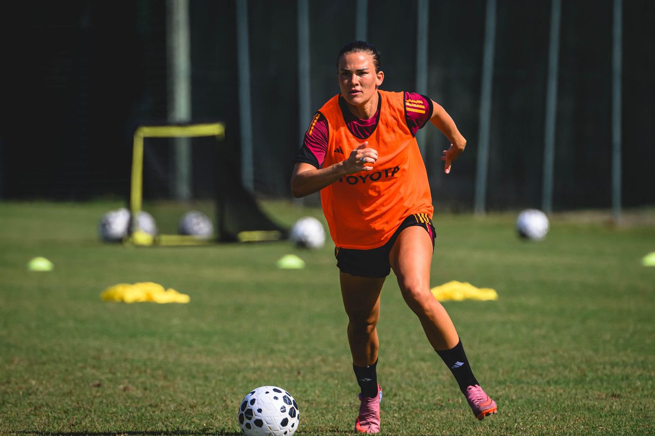 As Roma Gallery Image - gallery rifinitura Femminile
