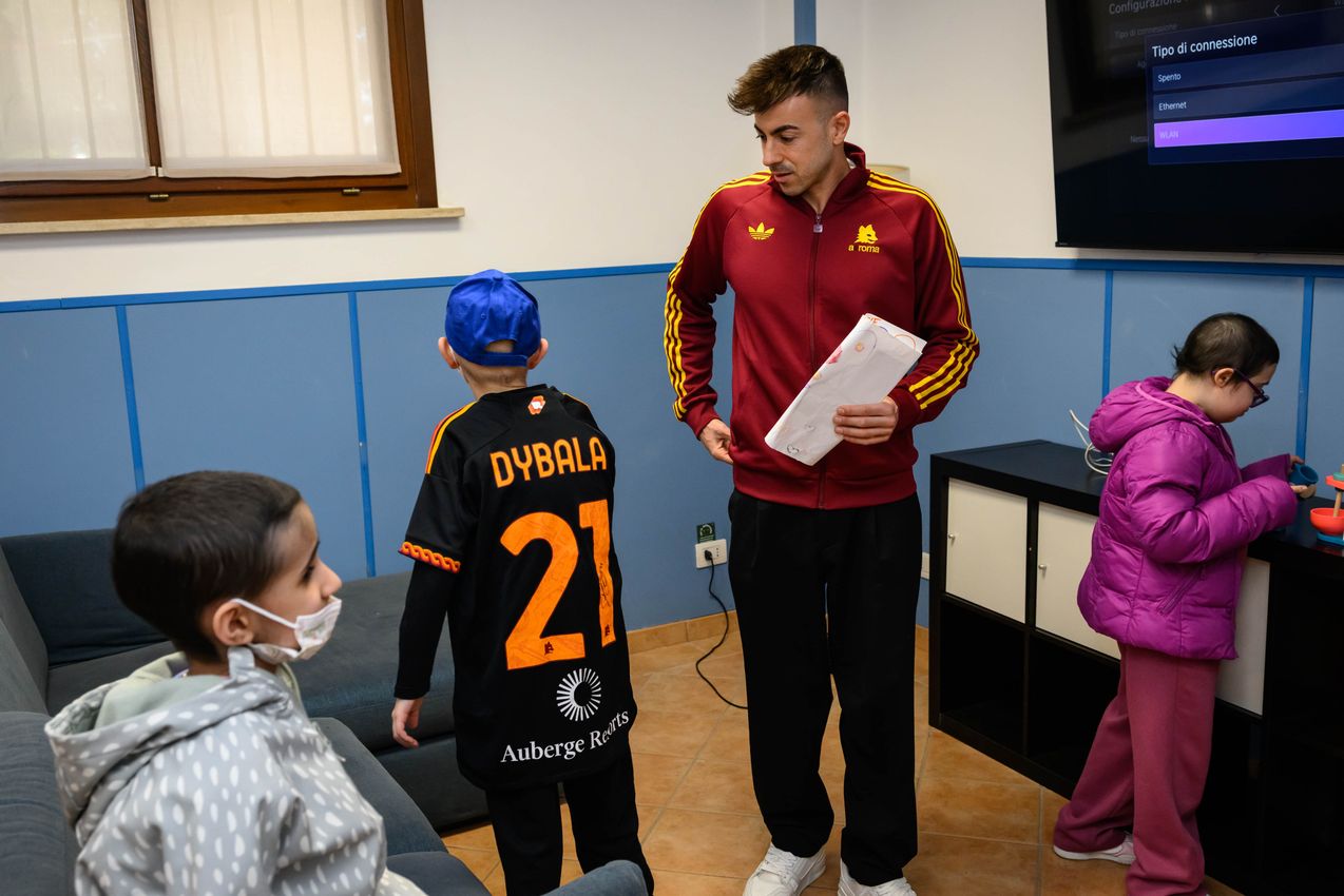 As Roma Gallery Image - El Shaarawy a casa Tudisco