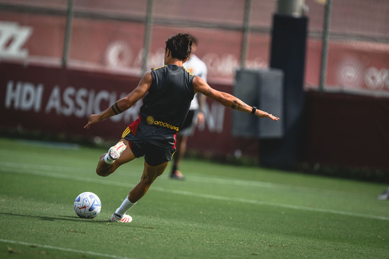 As Roma Gallery Image - Gallery allenamento venerdì 28