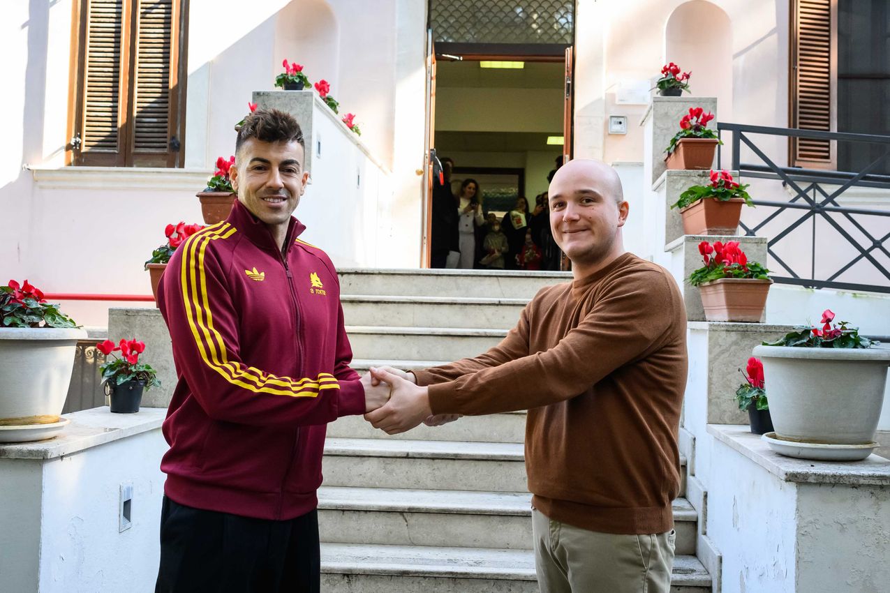As Roma Gallery Image - El Shaarawy a casa Tudisco