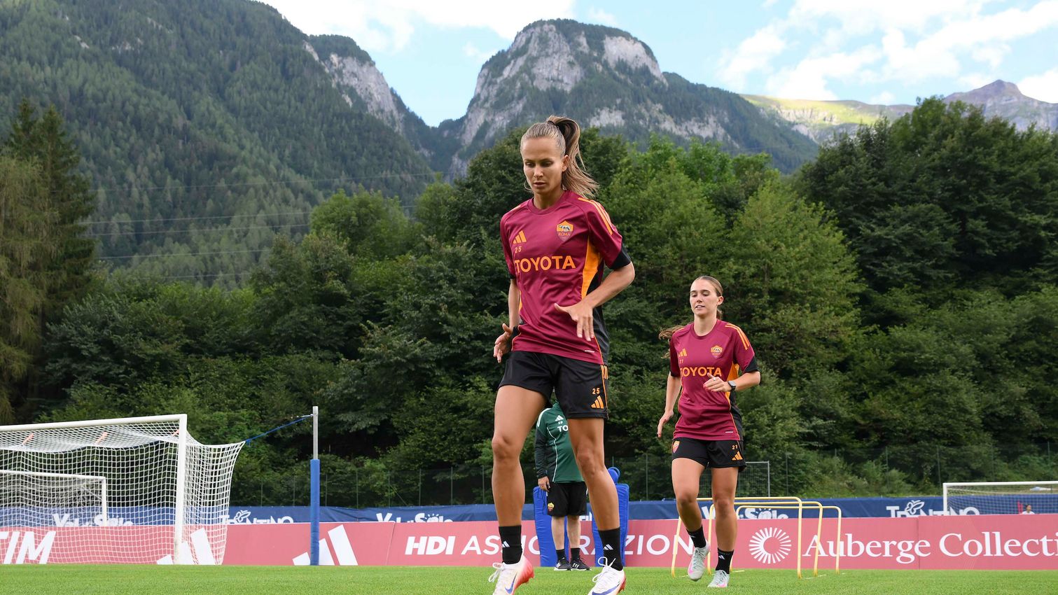As Roma Gallery Image - Femminile