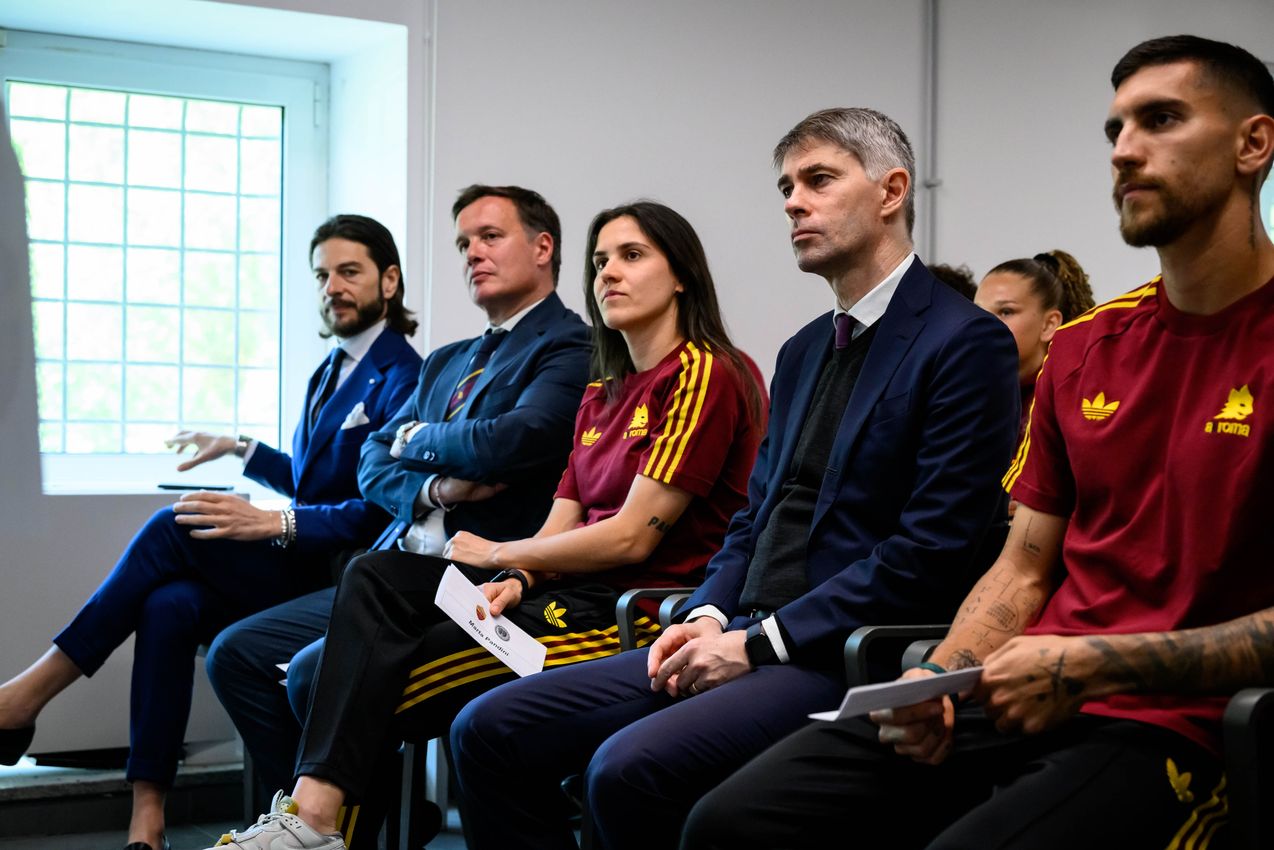 As Roma Gallery Image - Scuola in campo