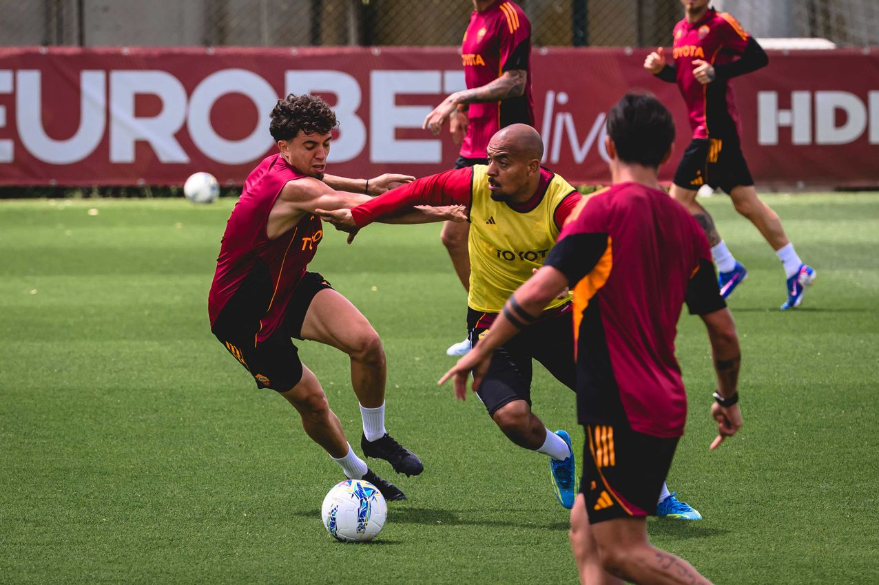 As Roma Gallery Image - Gallery: allenamento venerdì 14