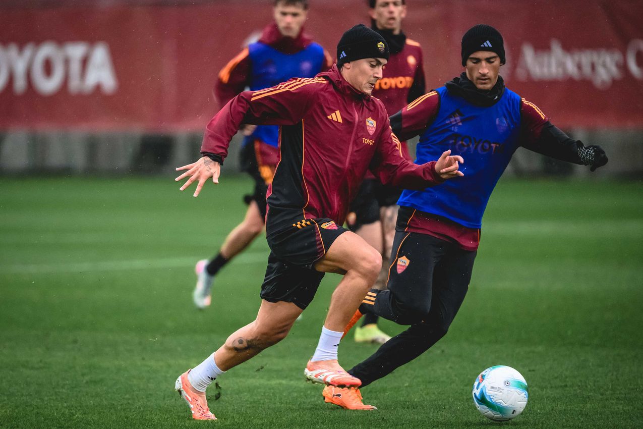 As Roma Gallery Image - Gallery allenamento lunedì 24
