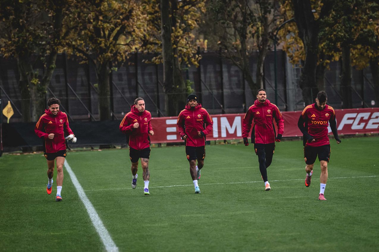 As Roma Gallery Image - Gallery allenamento lunedì 24
