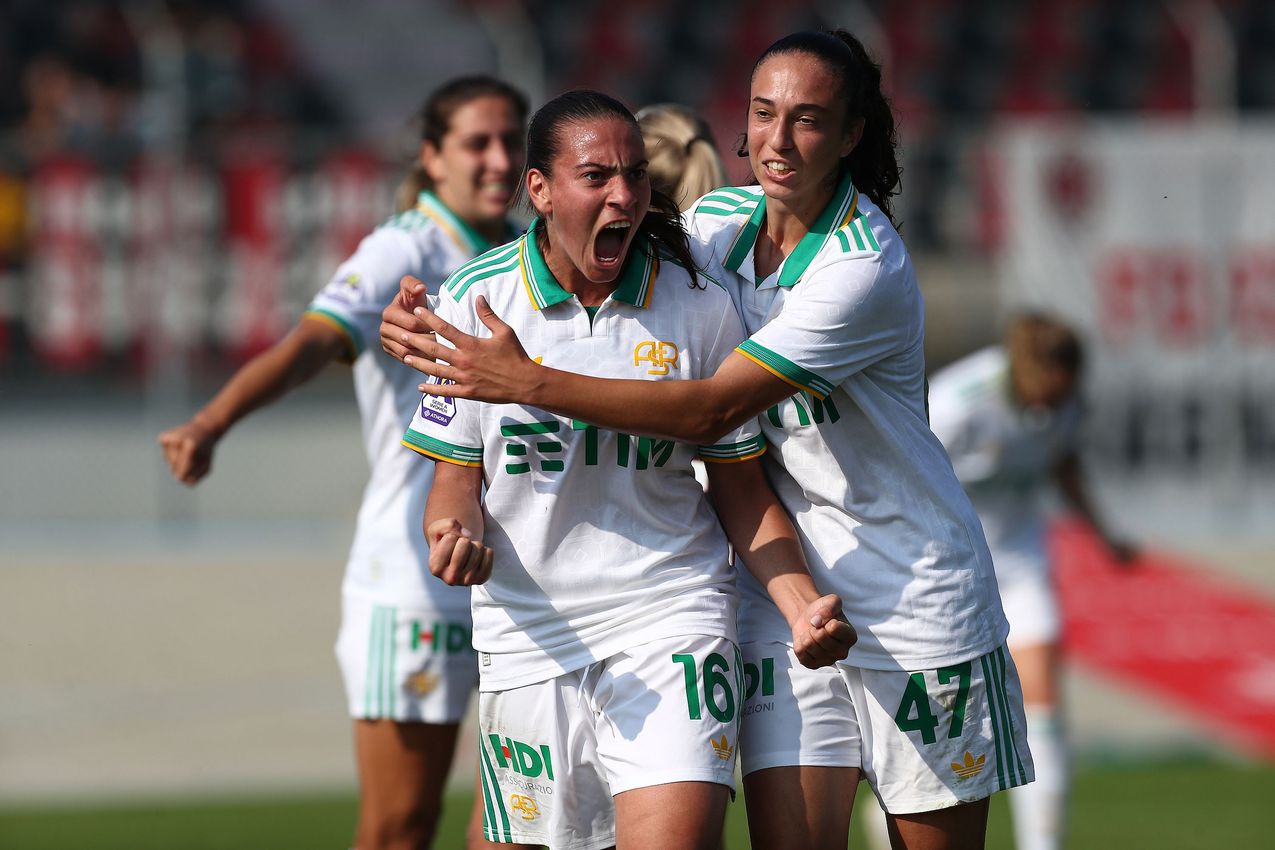 FIORENZUOLA D'ARDA, ITALY - OCTOBER 12: Alice Corelli of AS Roma celebrates her goalduring Serie A Women match AC Milan and AS Roma at Velodromo Attilio Pavesi on October 12, 2025 in Fiorenzuola d'Arda, Italy. (Photo by AS Roma/AS Roma via Getty Images)