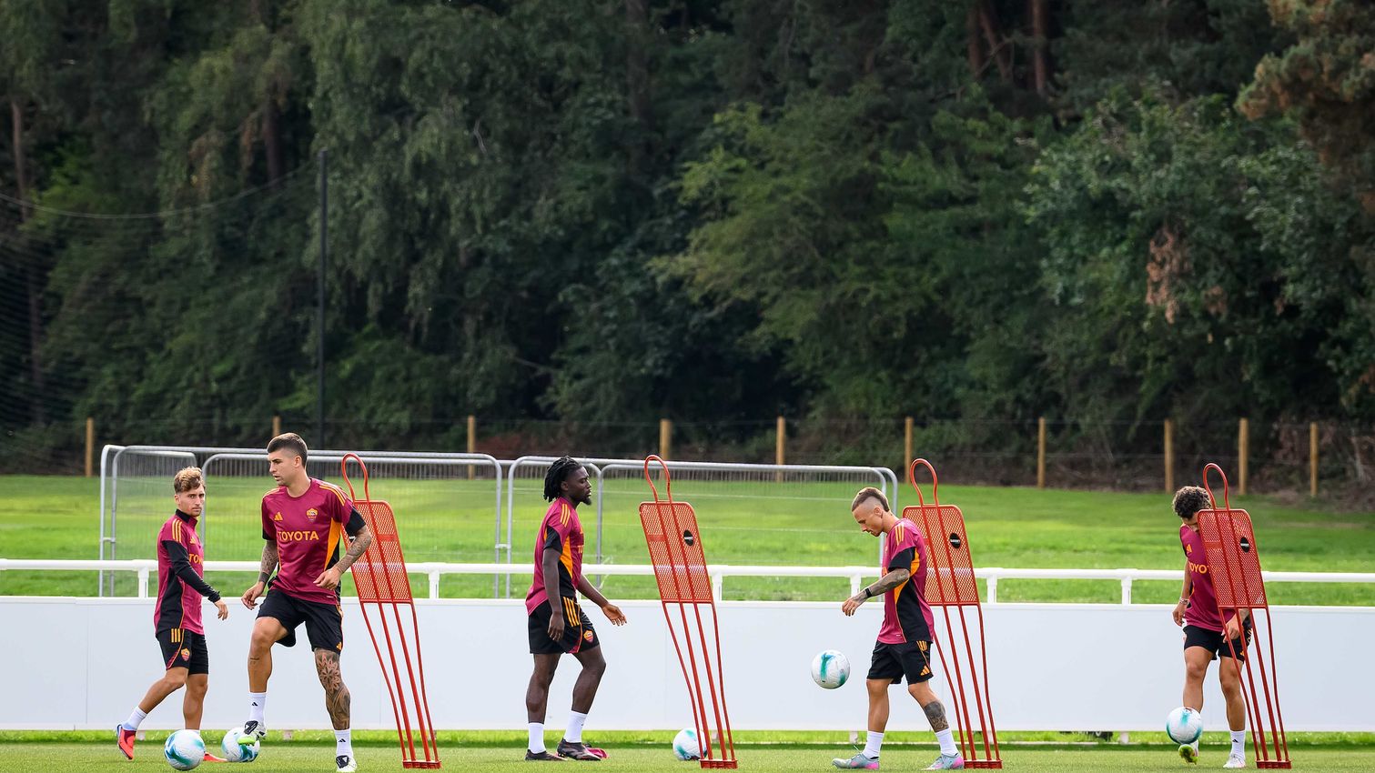 As Roma Gallery Image - Gallery Inghilterra primo giorno