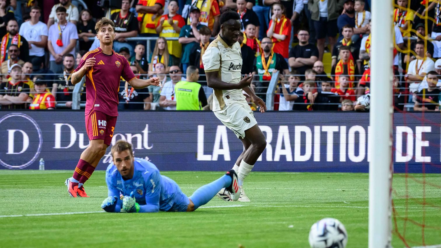 As Roma Gallery Image - Lens
