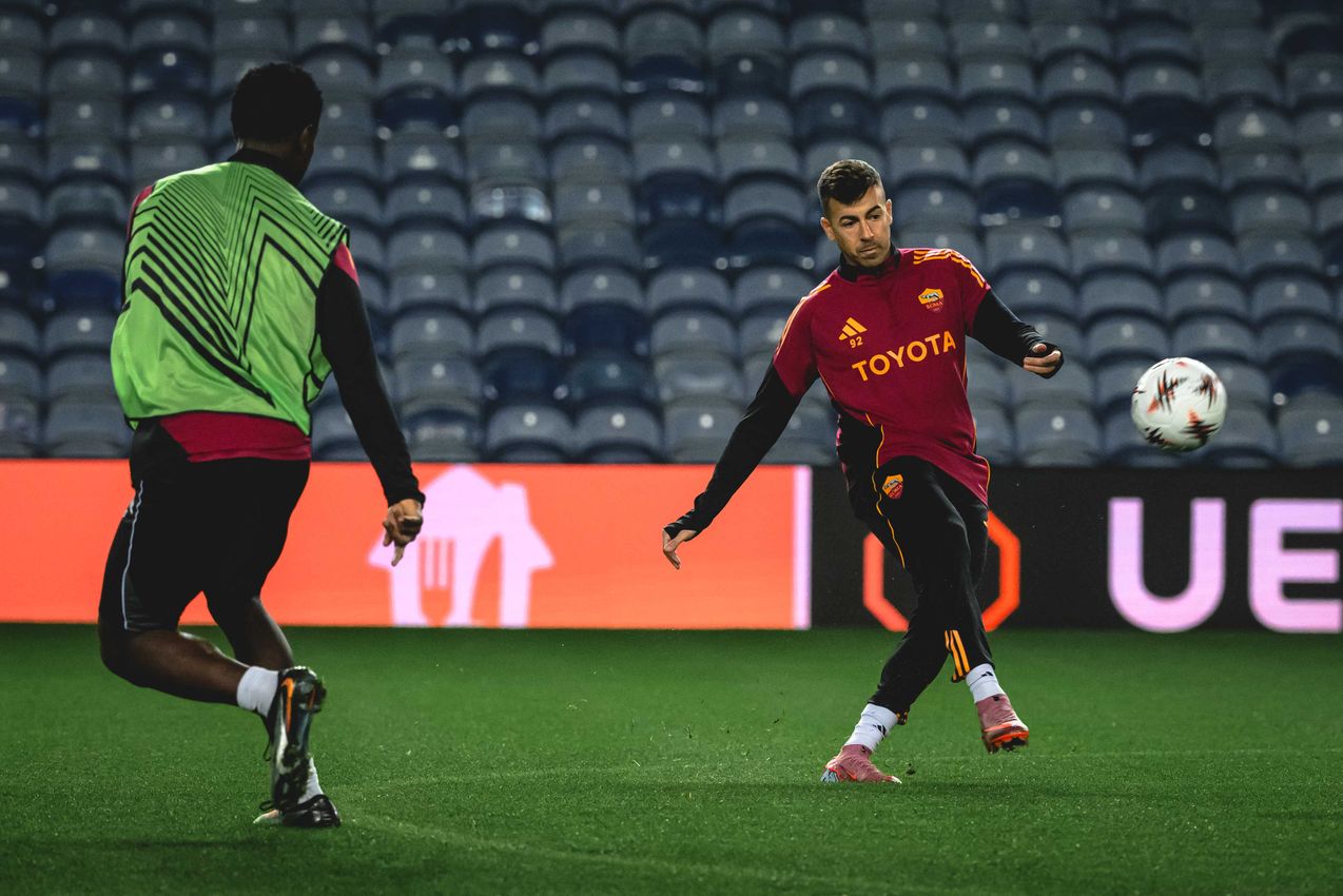 As Roma Gallery Image - Allenamento Glasgow 05/11