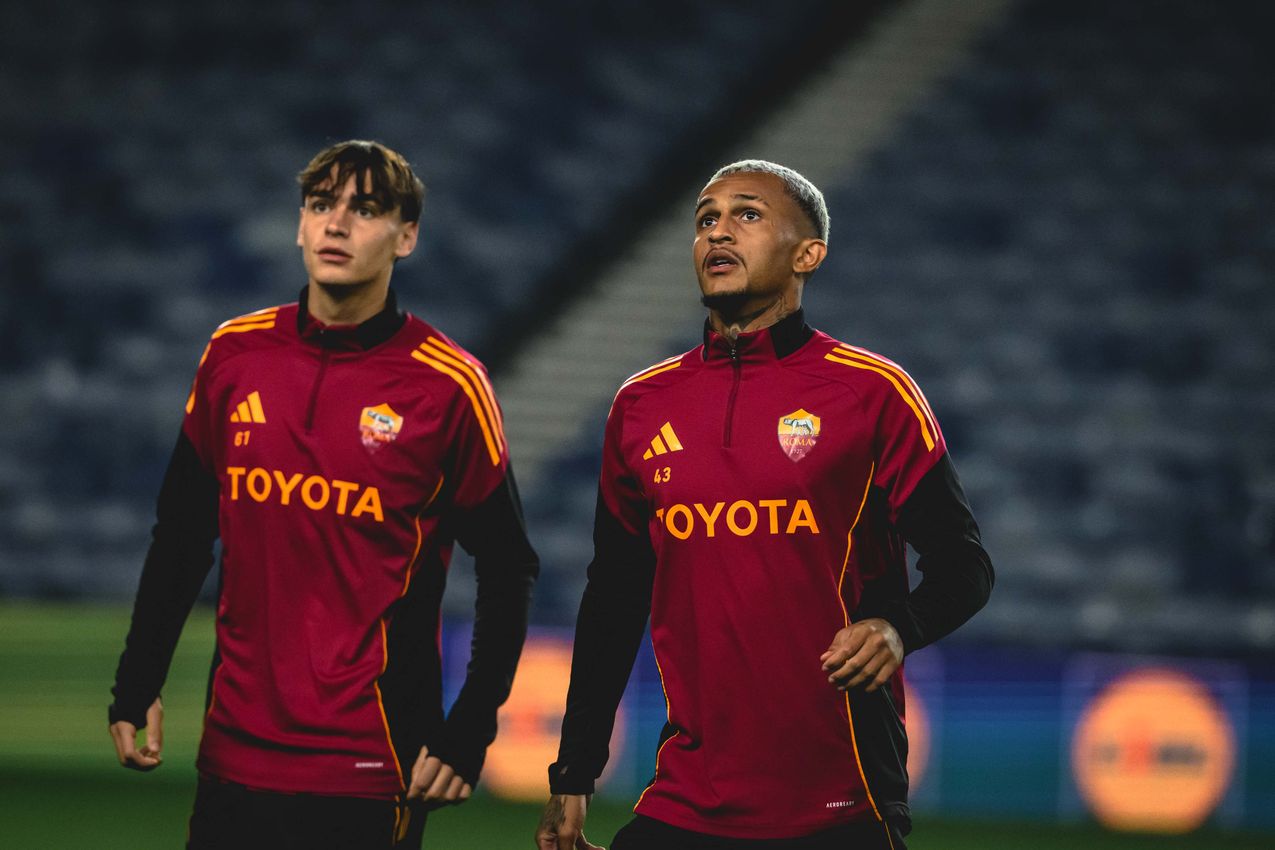 As Roma Gallery Image - Allenamento Glasgow 05/11