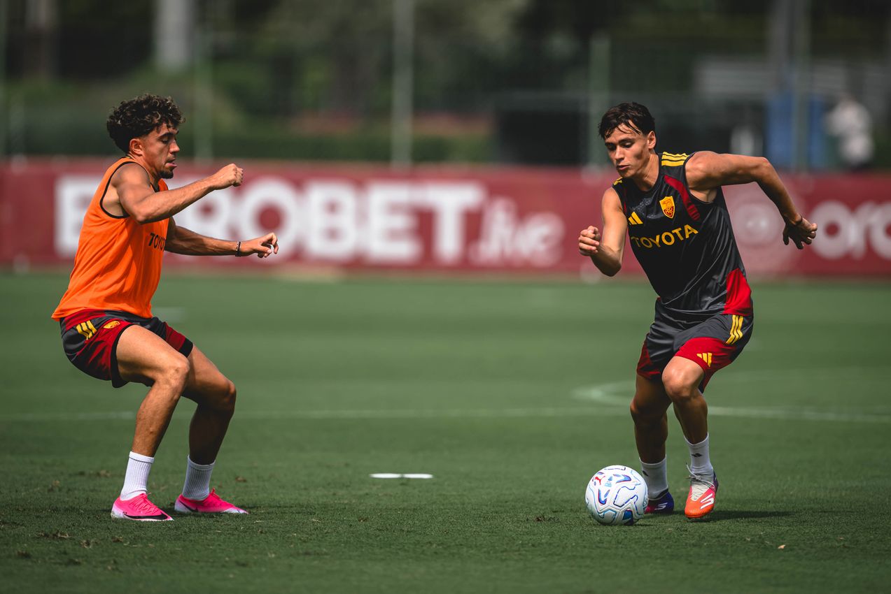 As Roma Gallery Image - Gallery allenamento venerdì 28