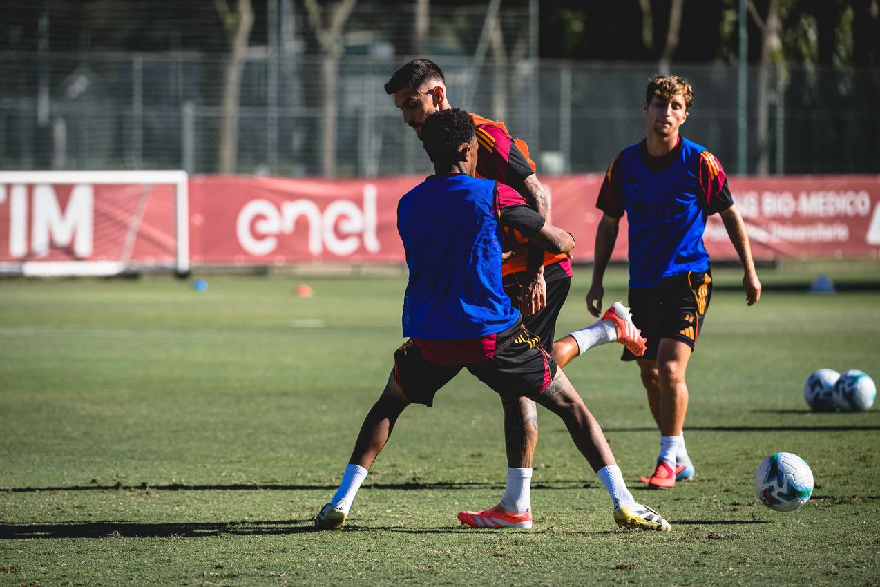 As Roma Gallery Image - Gallery: l'allenamento dell'8 ottobre