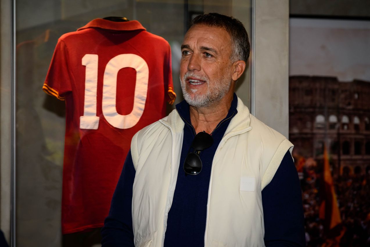 As Roma Gallery Image - Batistuta