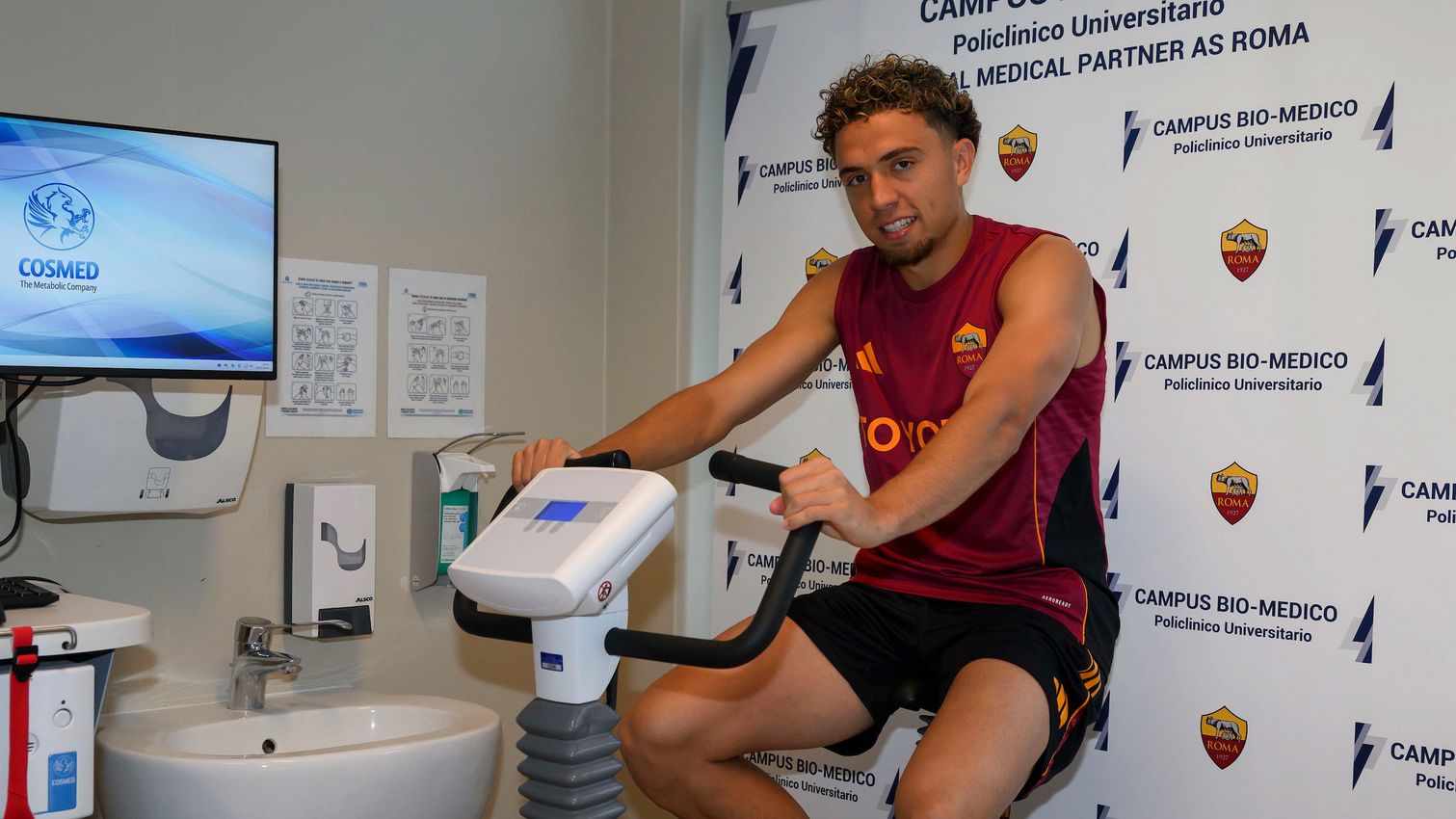 As Roma Gallery Image - Gallery: le prime ore a Roma di Neil El Aynaoui