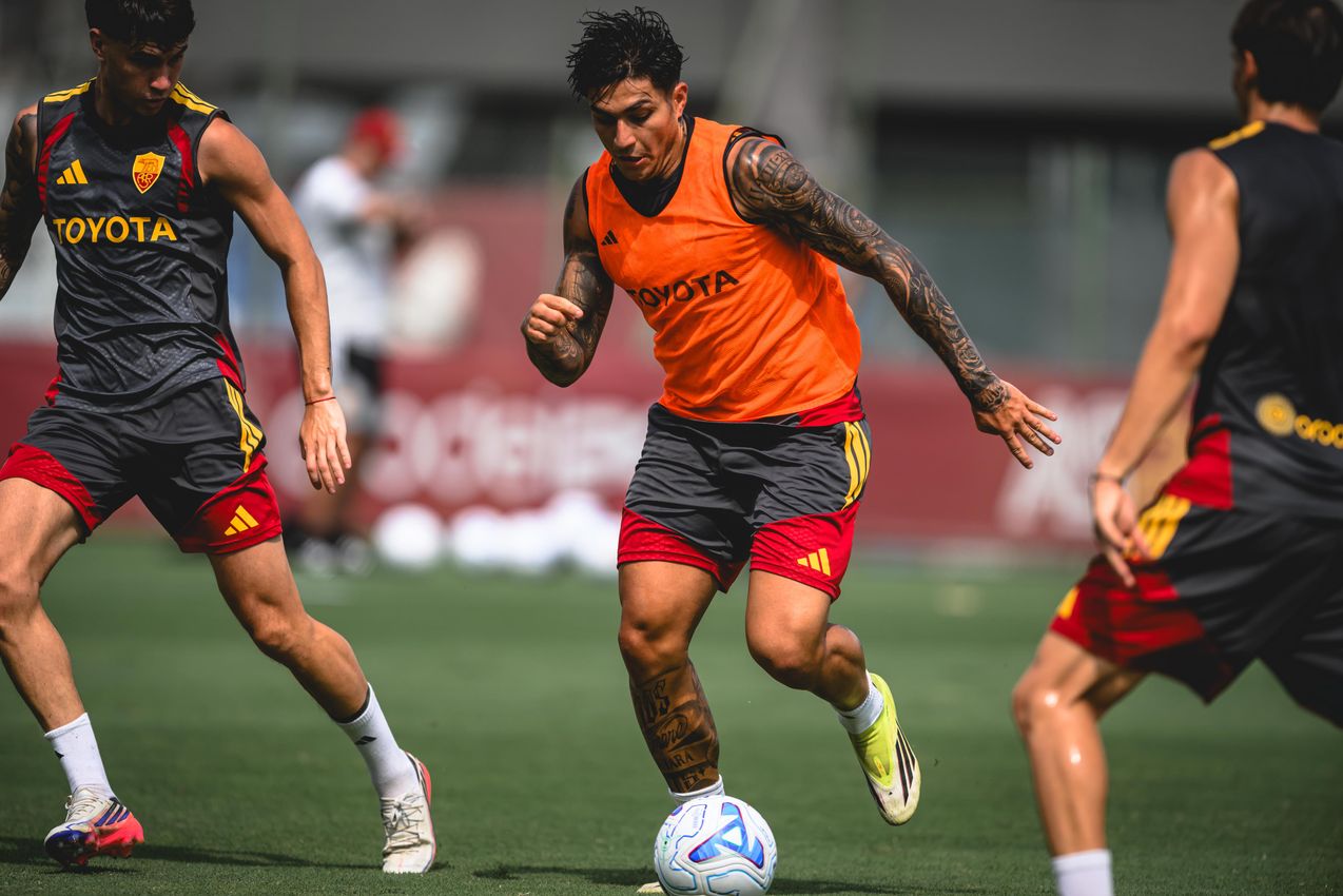 As Roma Gallery Image - Gallery allenamento venerdì 28
