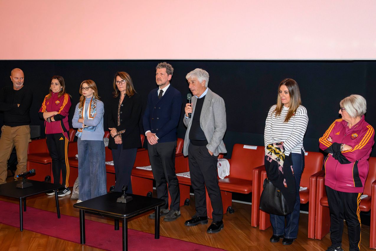 As Roma Gallery Image - "Amami e Basta"