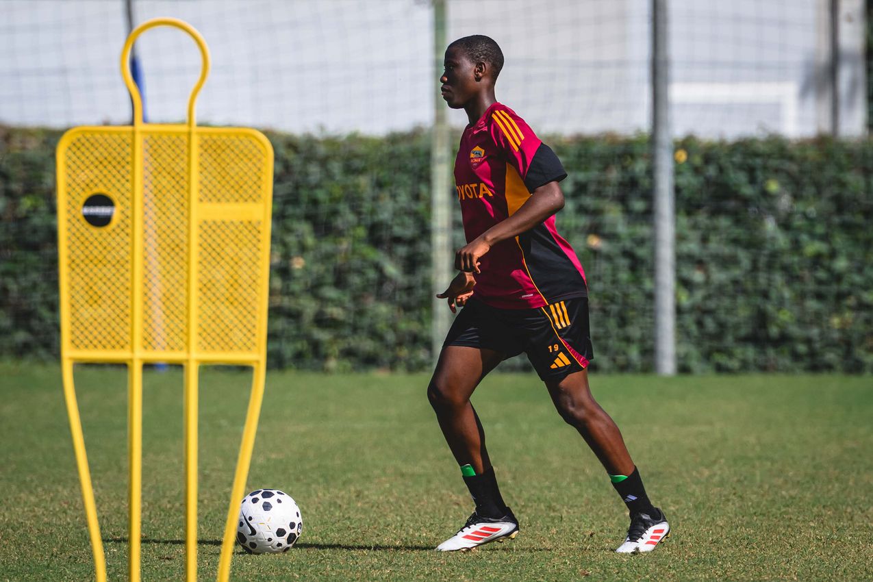 As Roma Gallery Image - gallery rifinitura Femminile