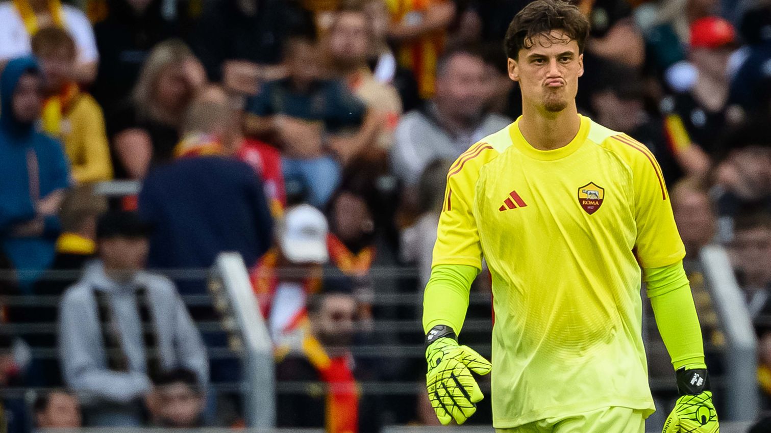 As Roma Gallery Image - Lens